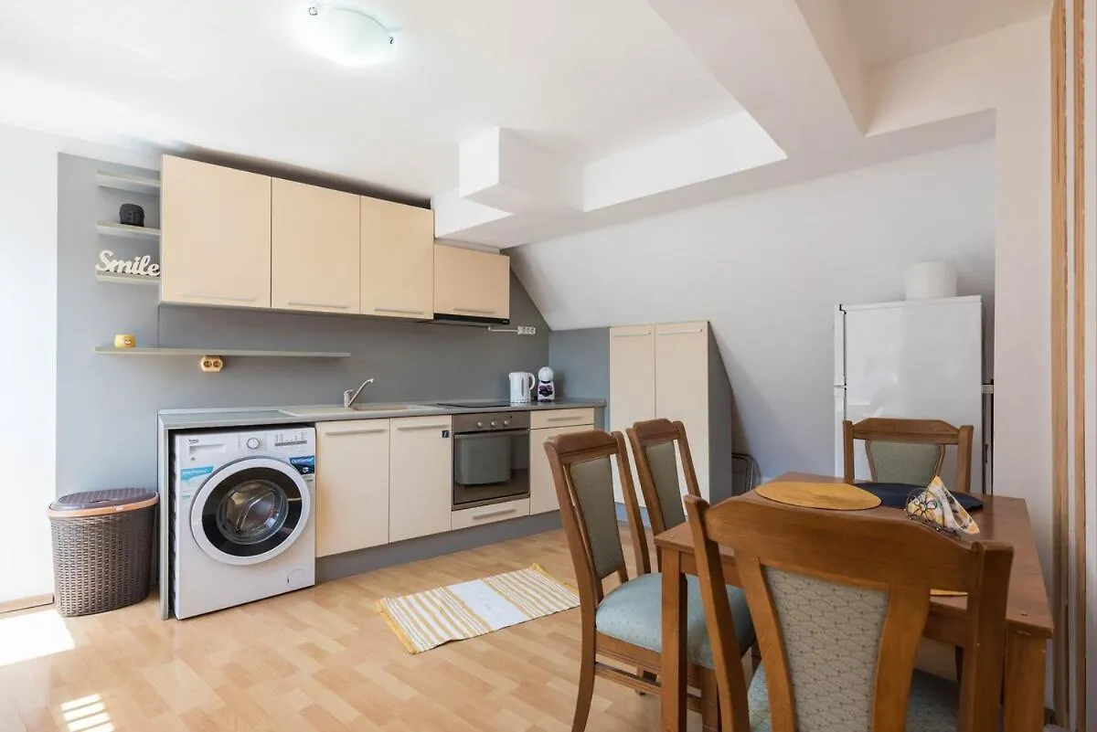 Apartment Cozy Space Near Grand Mall Warna