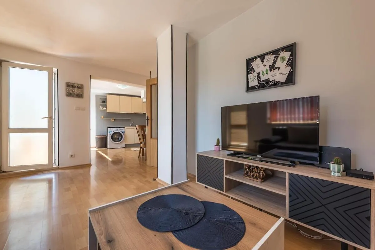 Cozy Space Near Grand Mall Warna 0*,