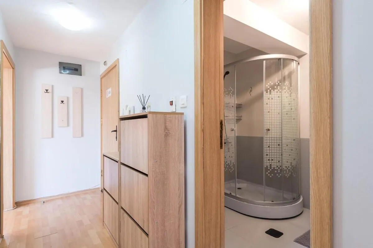 Apartment Cozy Space Near Grand Mall Warna