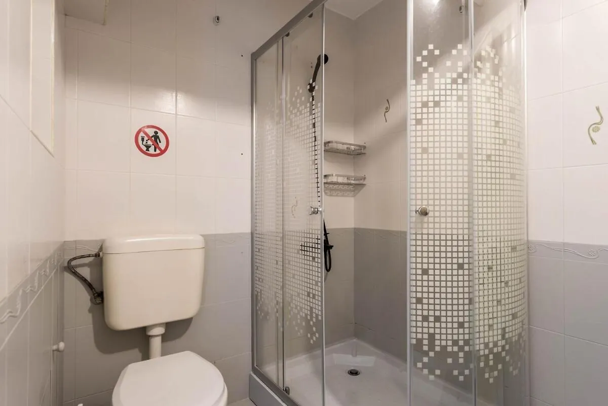 Cozy Space Near Grand Mall Warna Apartment